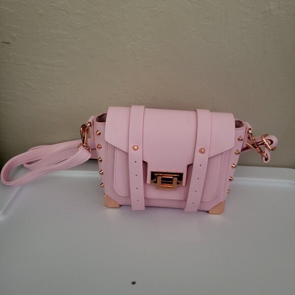 Purse - Picture 1 of 5
